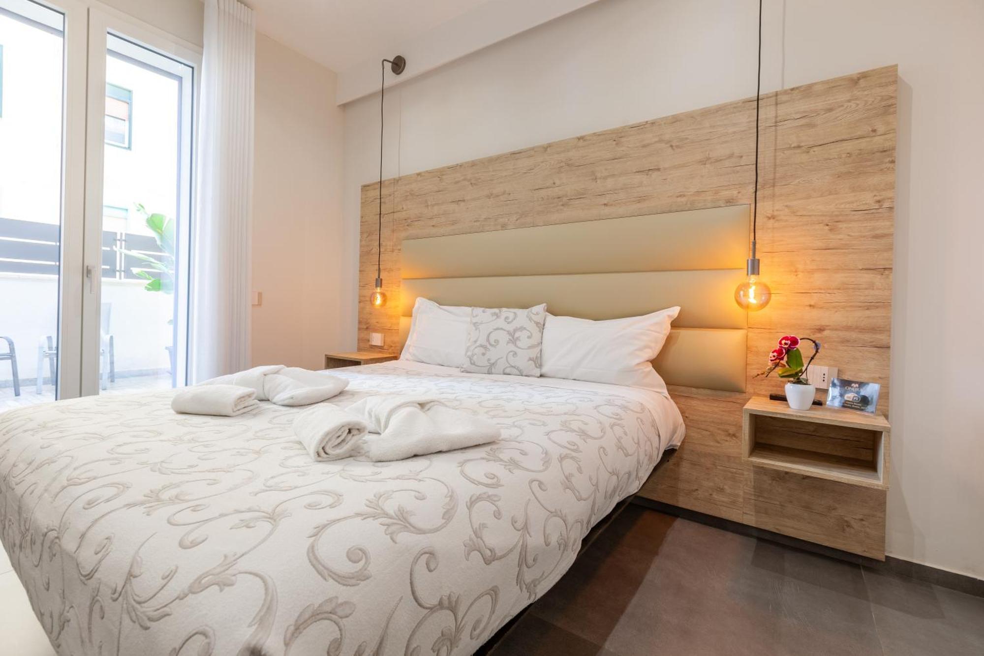 Oneira Rooms 阿格里真托 外观 照片